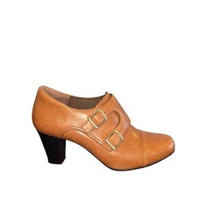 Clark's Bendables Tan Brown Leather Ankle
Dress Shoes Booties Boots Pumps size 6